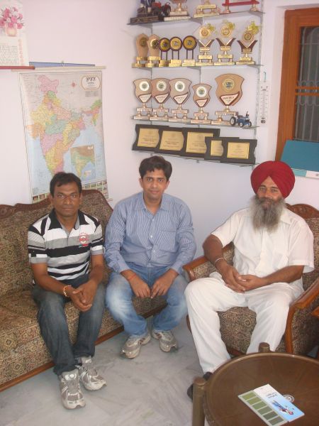 ਚੌਧਰੀ ਚਰਨ ਸਿੰਘ ਨੈਸ਼ਨਲ ਇੰਸਟੀਚਿਊਟ ਆਫ ਐਗਰੀਕਲਚਰਲ ਮਾਰਕੀਟਿੰਗ ਜੈਪੁਰ ਦੀ ਟੀਮ ਵੱਲੋਂ ਪਿੰਡ ਬੂਲਪੁਰ ਦਾ ਦੌਰਾ *