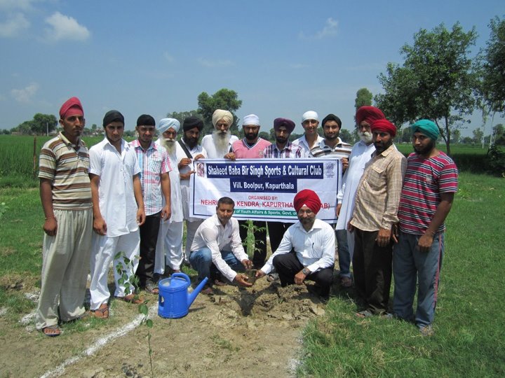 ਅਜੀਤ ਹਰਿਆਵਲ ਲਹਿਰ’ ਪਿੰਡ ਬੂਲਪੁਰ ‘ਚ ਬੂਟੇ ਲਗਾਏ *